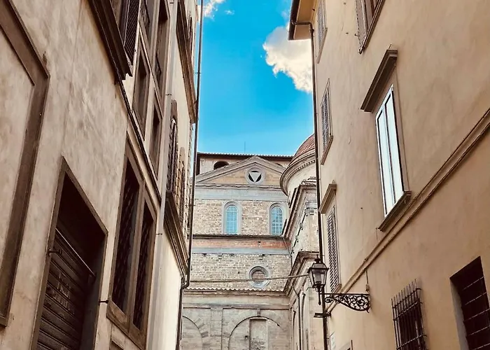 Charming Staying Close To Duomo Florença