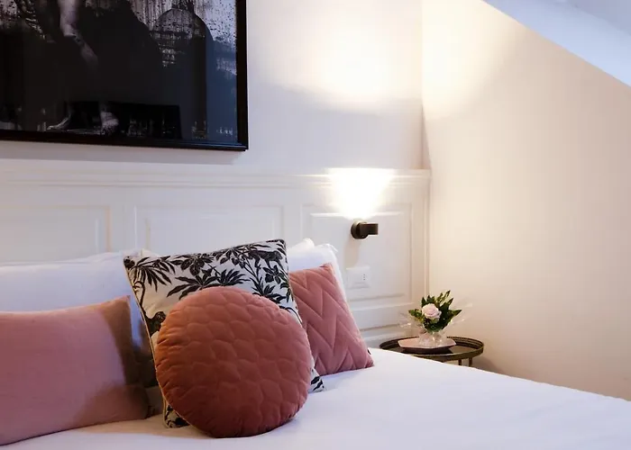 Charming Staying Close To Duomo *