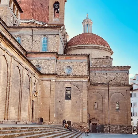 Charming Staying Close To Duomo *